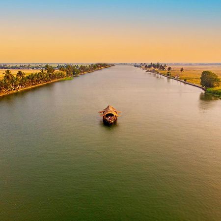 Hotel Spice Coast Cruises - Houseboat, A Cgh Earth Experience Alappuzha Esterno foto