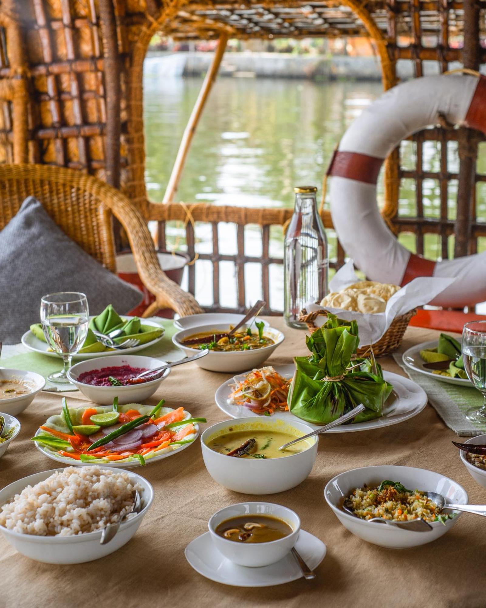 Hotel Spice Coast Cruises - Houseboat, A Cgh Earth Experience Alappuzha Esterno foto