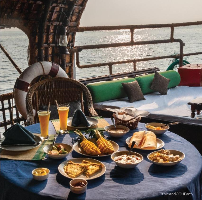 Hotel Spice Coast Cruises - Houseboat, A Cgh Earth Experience Alappuzha Esterno foto