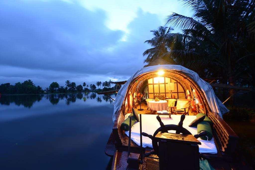 Hotel Spice Coast Cruises - Houseboat, A Cgh Earth Experience Alappuzha Esterno foto