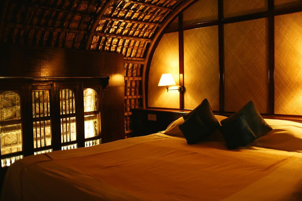 Hotel Spice Coast Cruises - Houseboat, A Cgh Earth Experience Alappuzha Esterno foto