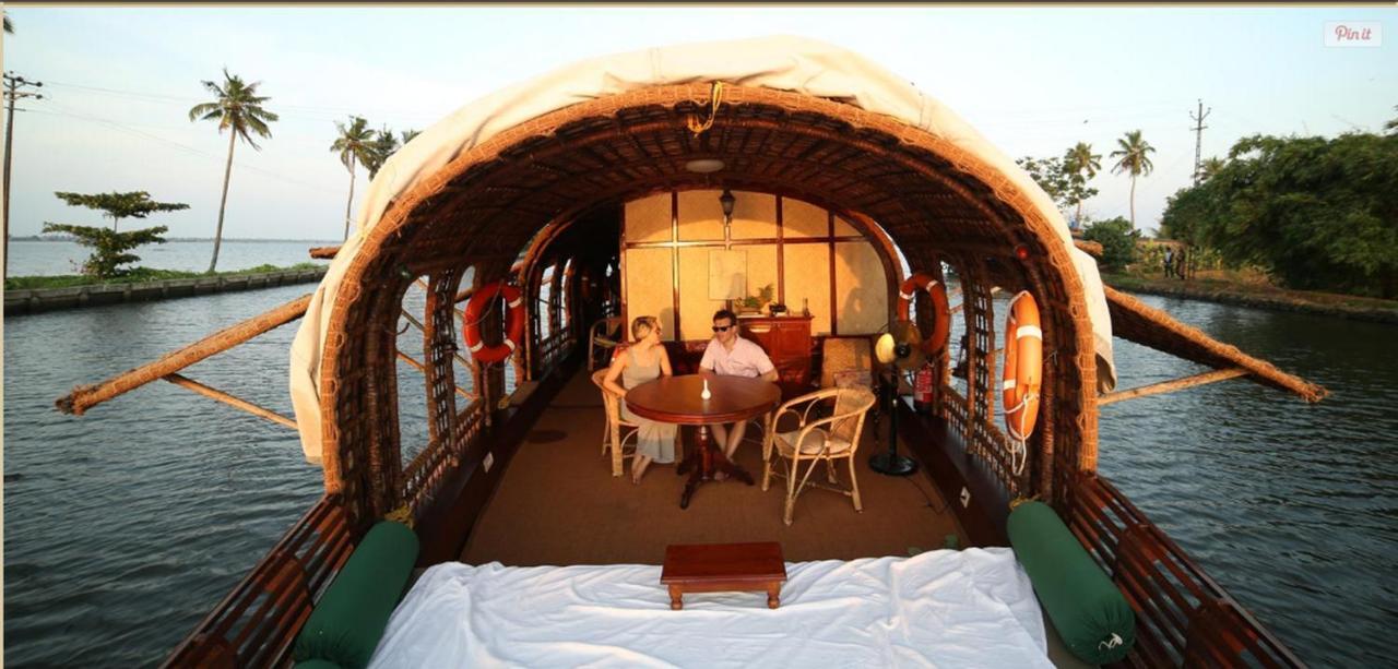 Hotel Spice Coast Cruises - Houseboat, A Cgh Earth Experience Alappuzha Esterno foto